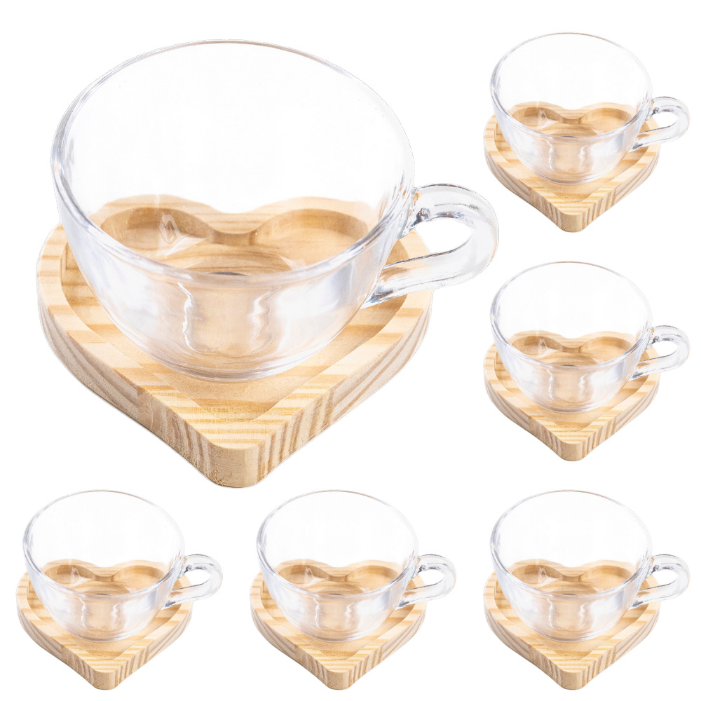 Conjunto de xícaras com pires